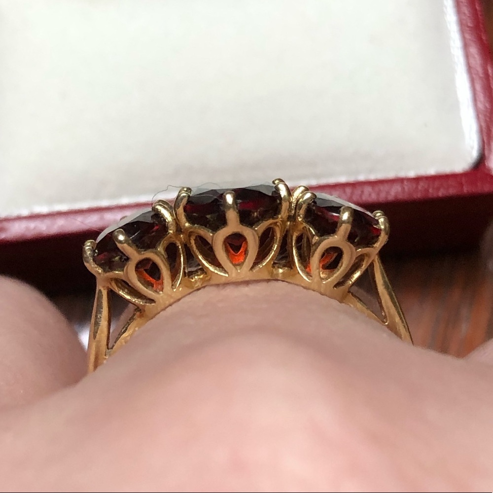 Large red garnet real yellow gold ring - Picture 3 of 8